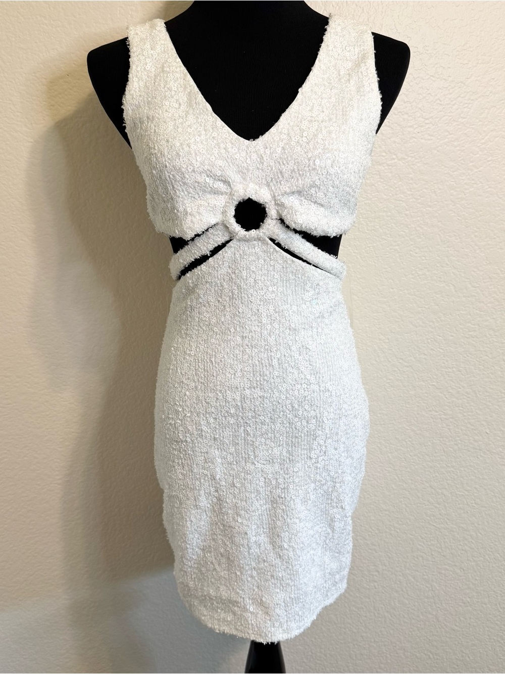 NWT White Textured Sequin Cutout Mini Dress with Ring Detail - M